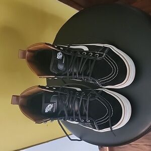 Womens Van's Skate 8-Hi suede and leather w/shearling lining